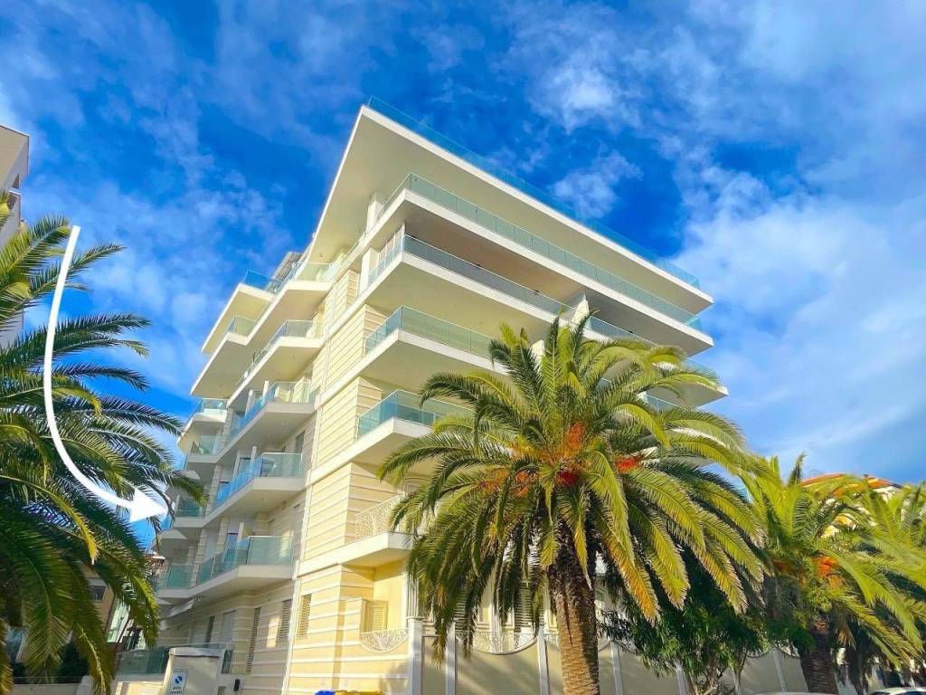 Appartamento a San benedetto del tronto in Viale Marconi, 46 - Foto 2