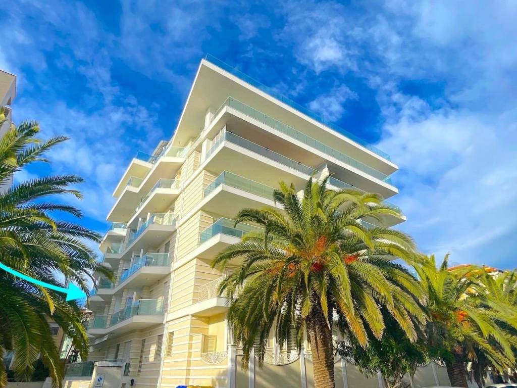 Appartamento a San benedetto del tronto in Viale Marconi, 46 - Foto 2