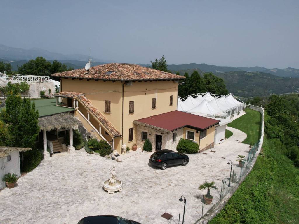 Rustico / casale a Ascoli piceno in Frazione Santa Maria in Capriglia - Foto 2