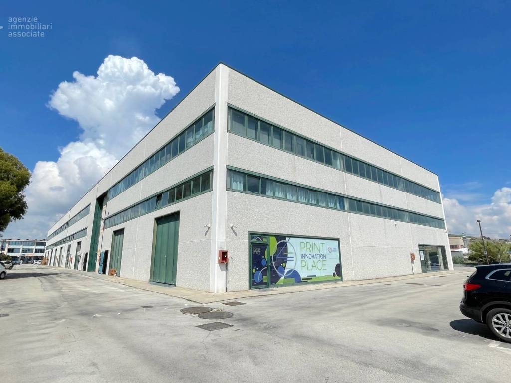 Immobile a San benedetto del tronto in Via Del Lavoro, 24 - Foto 2