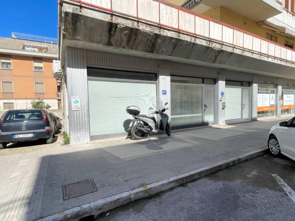 Box / garage a San benedetto del tronto in Via Campania, 51 - Foto 4