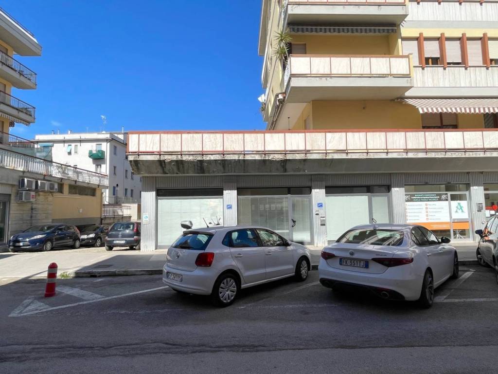 Box / garage a San benedetto del tronto in Via Campania, 51 - Foto 5