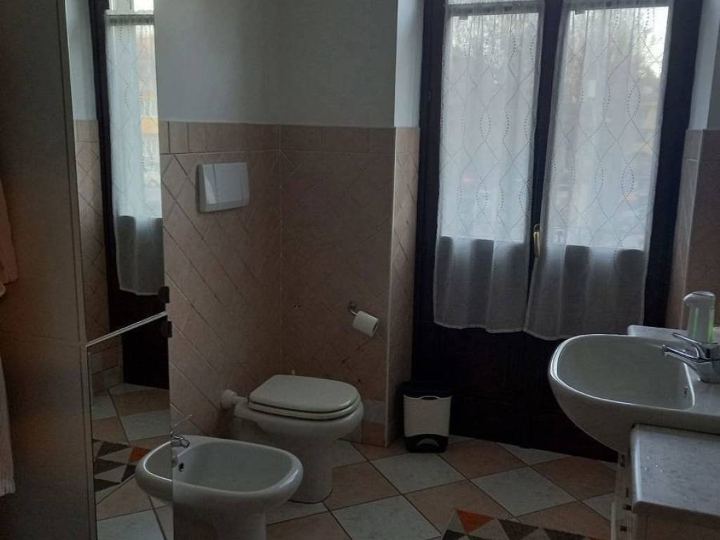 Casa indipendente a Grinzane cavour in Piazza della Chiesa, 14 - Foto 5
