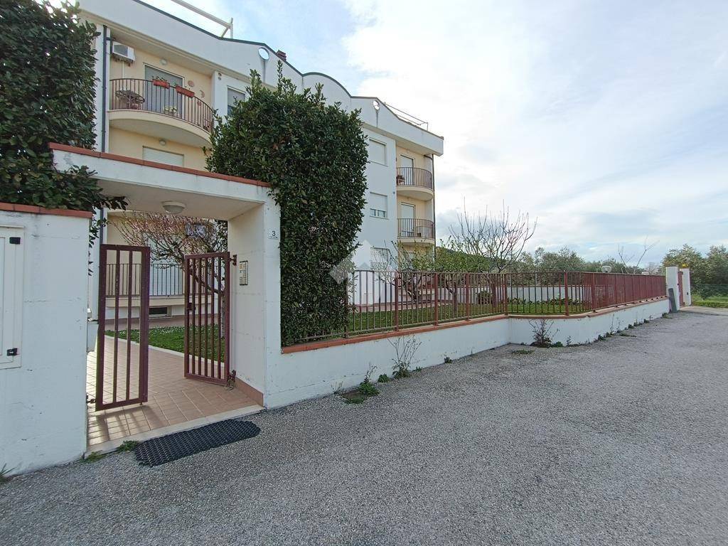 Appartamento a Pineto in Piazza Peppino de Filippo, 3 - Foto 4