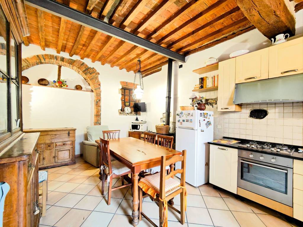Casa indipendente a San giuliano terme in Via Turati Metato - Foto 2