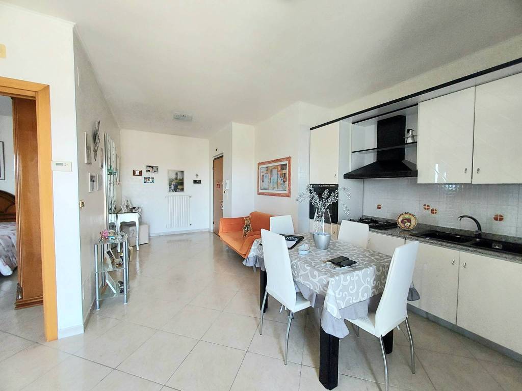 Appartamento a Foggia in Via Eliseo Iandolo - Foto 4