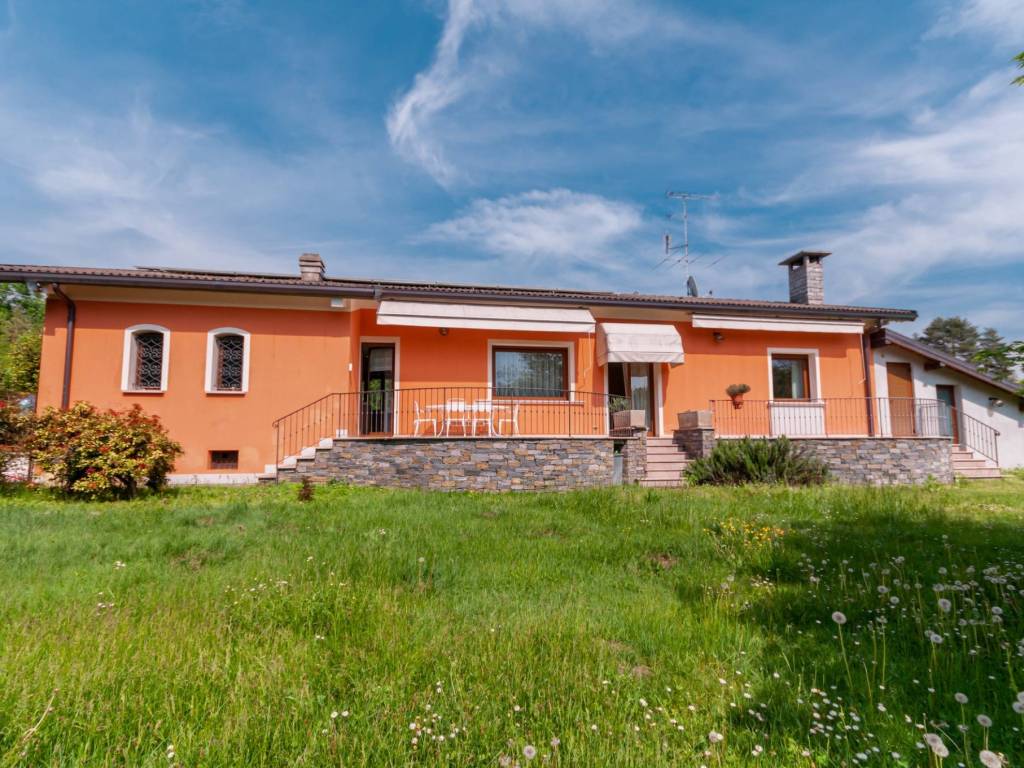 Villa a Arona in Via Alessandro Volta, 31 - Foto 3