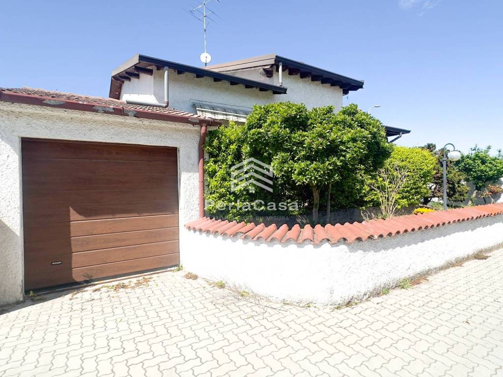 Villa a Gambolò in Via Rovelleto, 8 - Foto 2