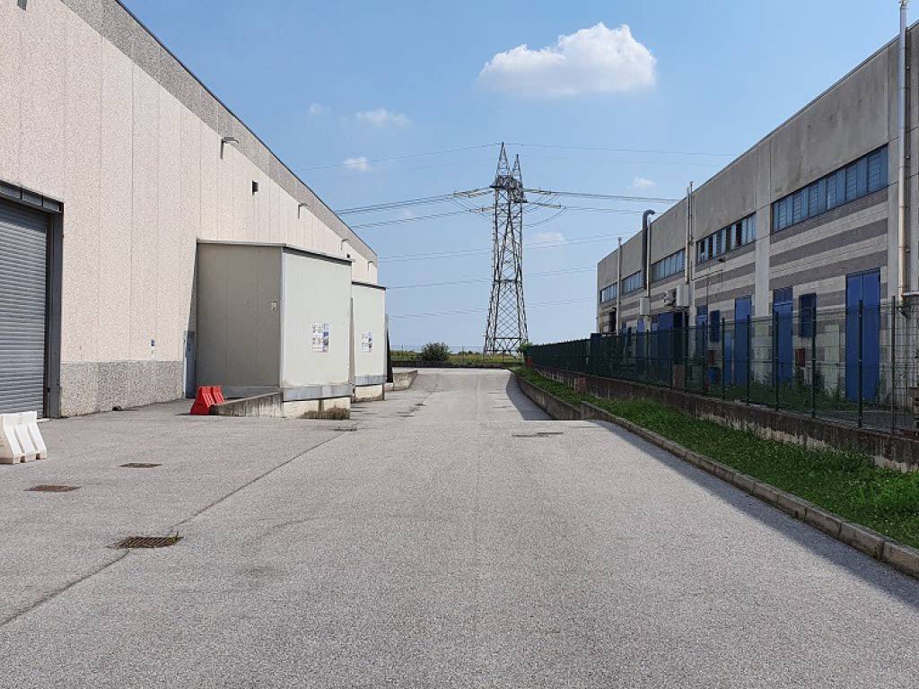 Immobile a Rovellasca in Viale dell'Artigianato - Foto 2