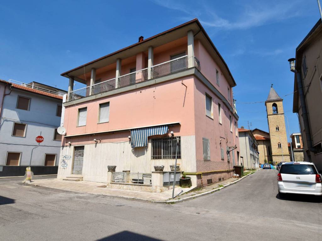 Casa indipendente a Ascoli piceno in Via Salaria, 80 - Foto 2