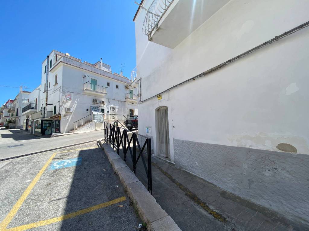 Appartamento a Peschici in Via Carso, 42 - Foto 4