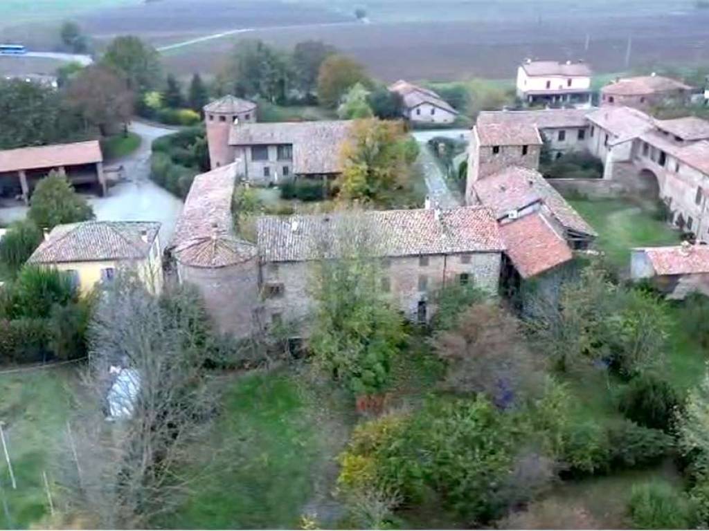 Palazzo / stabile a Rivergaro in via castello - Foto 2