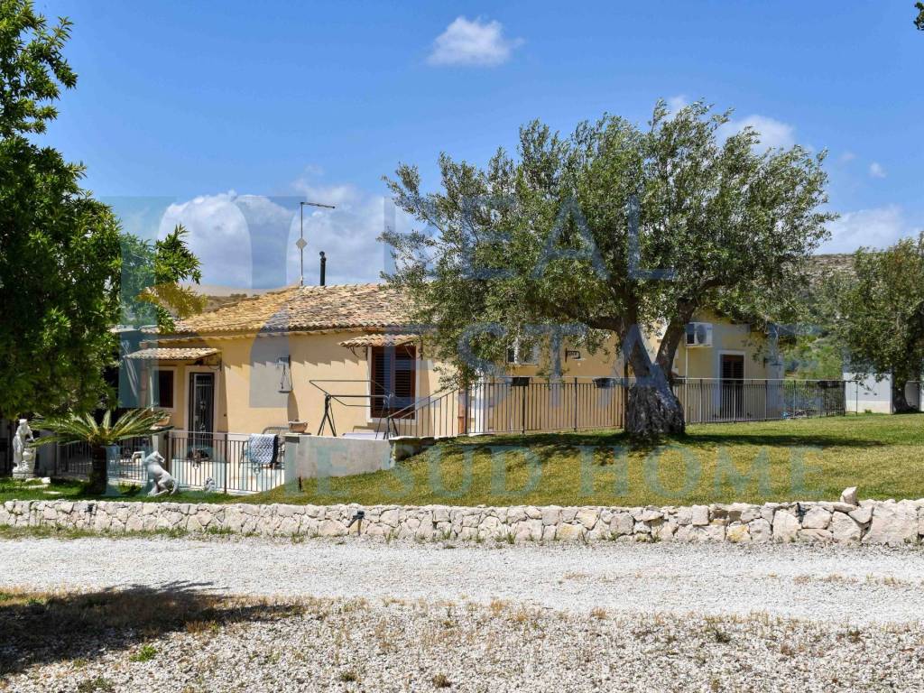 Villa a Avola in Piazza Padre Fedele d'Avola - Foto 2