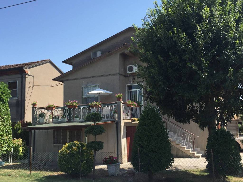 Villa a Argenta in Via Livello, 1 - Foto 2