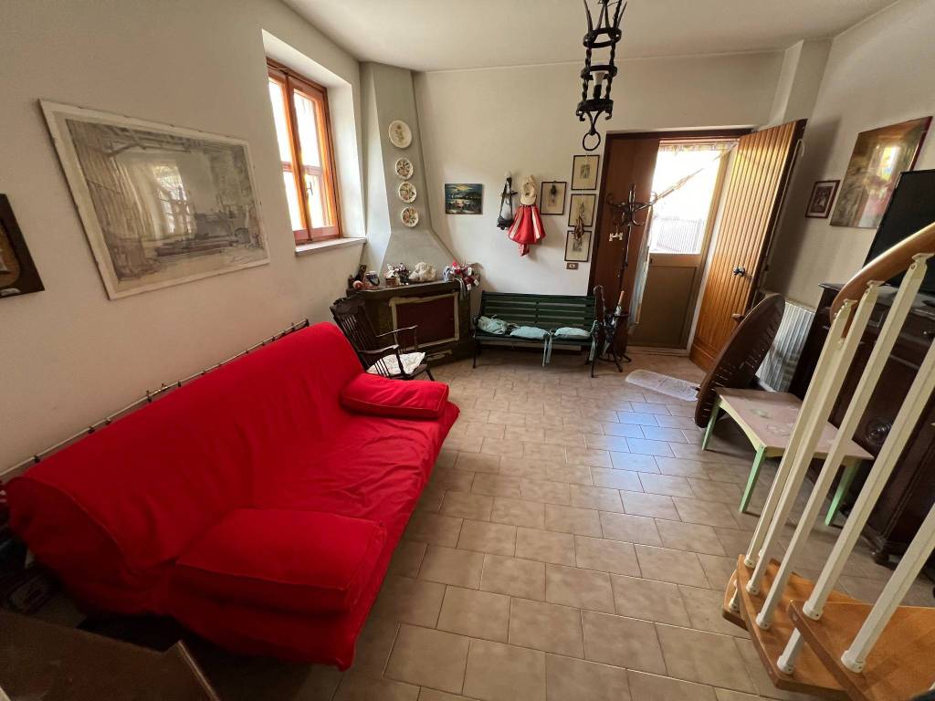 Casa indipendente a Scoppito in Via Comunale - Foto 2