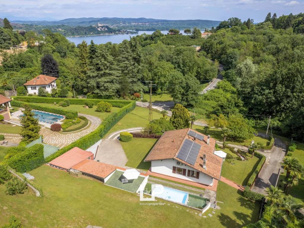 Villa a Arona in Via Verbano, 37 - Foto 3