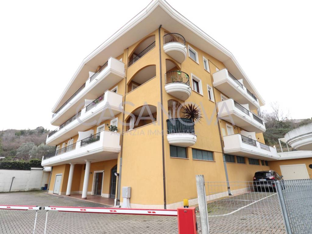 Appartamento a Mosciano sant'angelo in Via Pescara, 4 - Foto 2