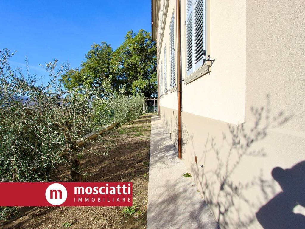 Palazzo / stabile a Matelica in Frazione Colferraio - Foto 4
