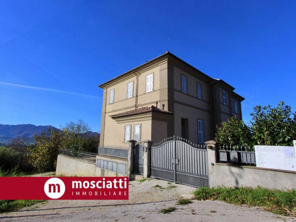 Palazzo / stabile a Matelica in Frazione Colferraio - Foto 5