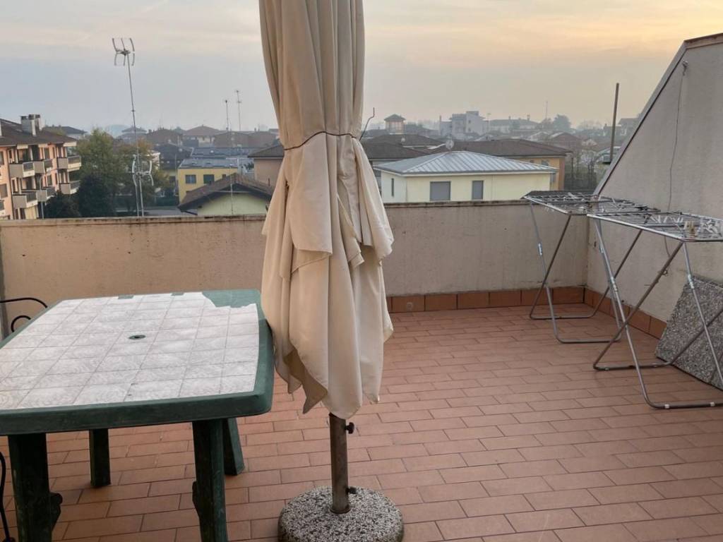 Appartamento a Lodi vecchio in Via Gneo Pompeo Strabone - Foto 2