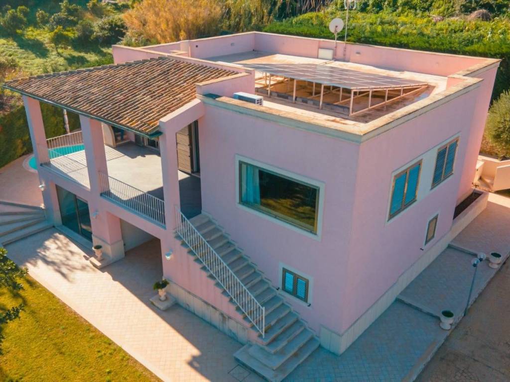 Villa a Augusta in Via Dei Garofani - Foto 2