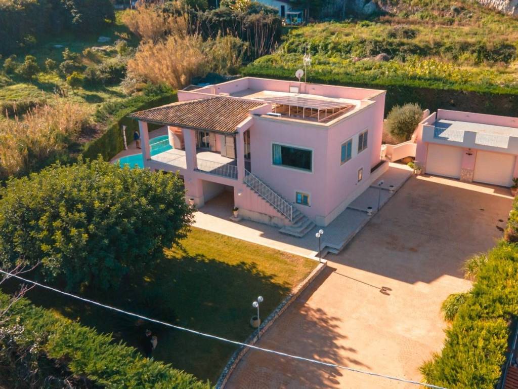 Villa a Augusta in Via Dei Garofani - Foto 4