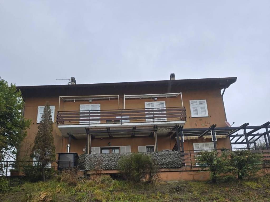 Appartamento a Maissana in Via Mario Padovani - Foto 2