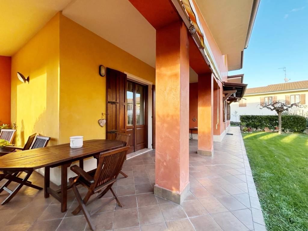 Villa a Castel goffredo in Via Giacomo Leopardi - Foto 2