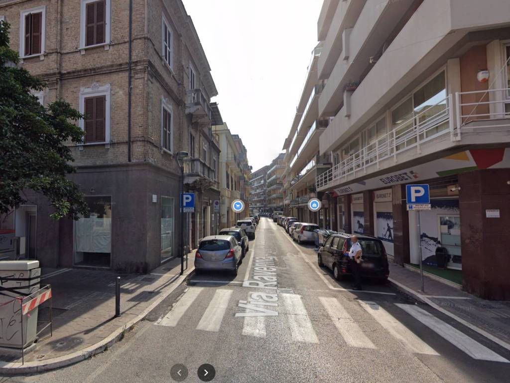 Box / garage a Pescara in Via Ravenna, 75 - Foto 2