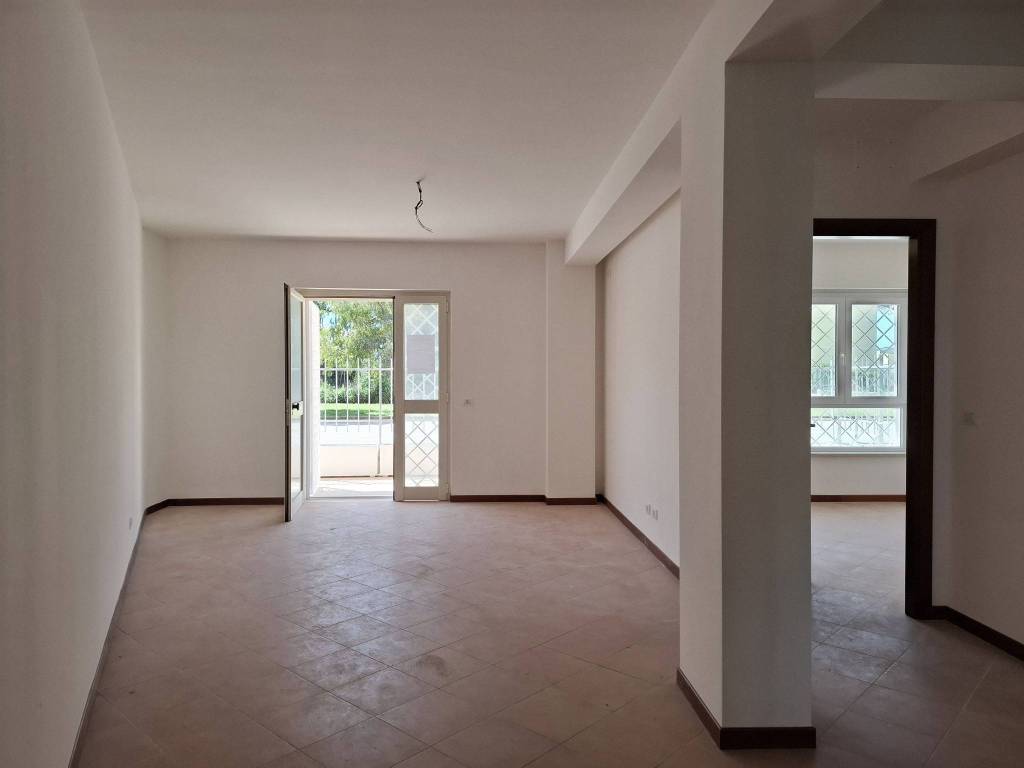 Appartamento a Latina in Via Menotti Garibaldi - Foto 2