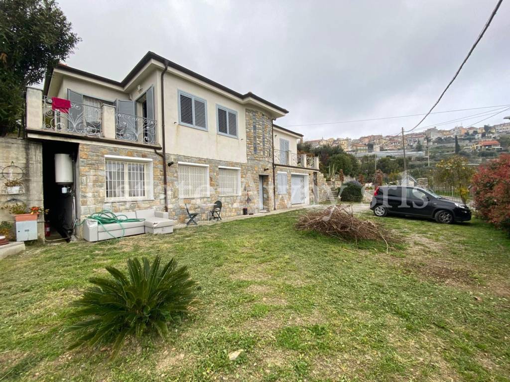 Villa a Ospedaletti in Strada Vallegrande, 38 - Foto 2
