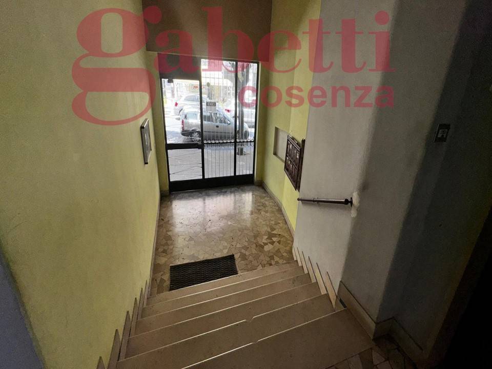 Appartamento a Cosenza in COSENZA VIA RICCARDO MISASI, 38 - Foto 2