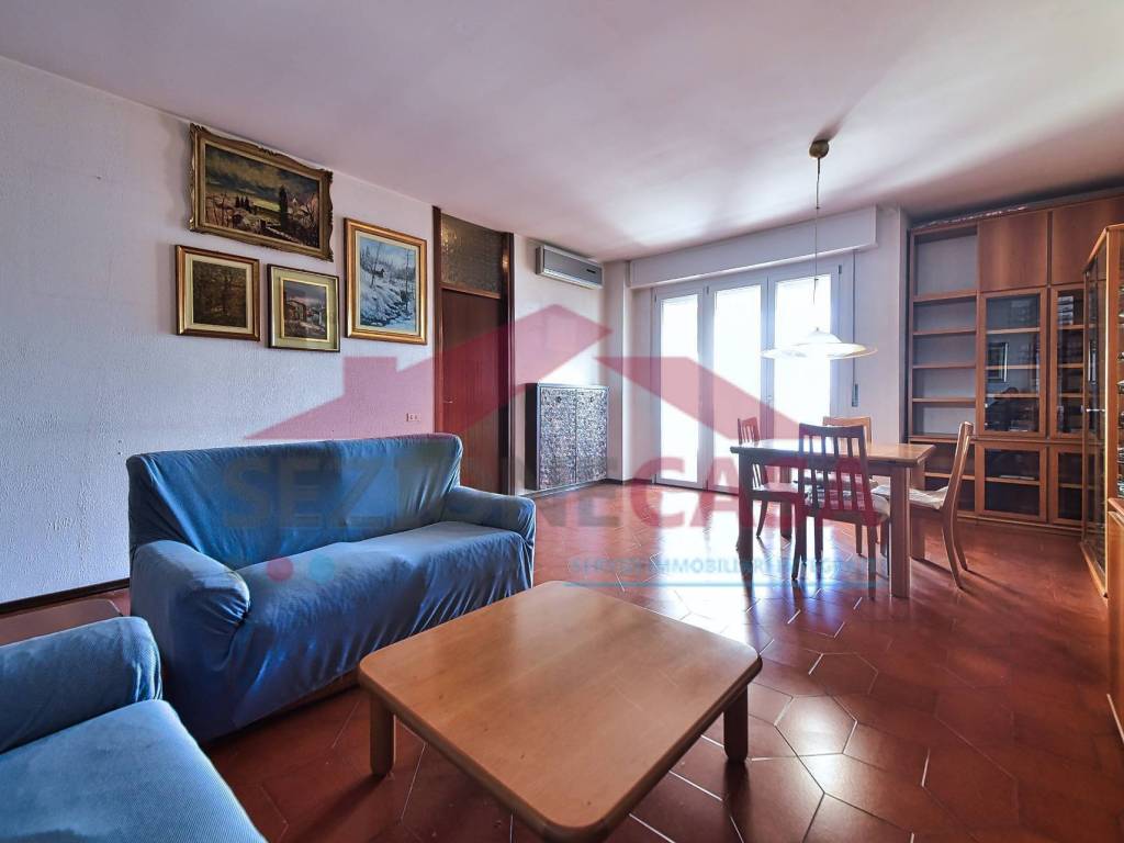 Appartamento a Saronno in Via Fratelli Cervi, 27 - Foto 2