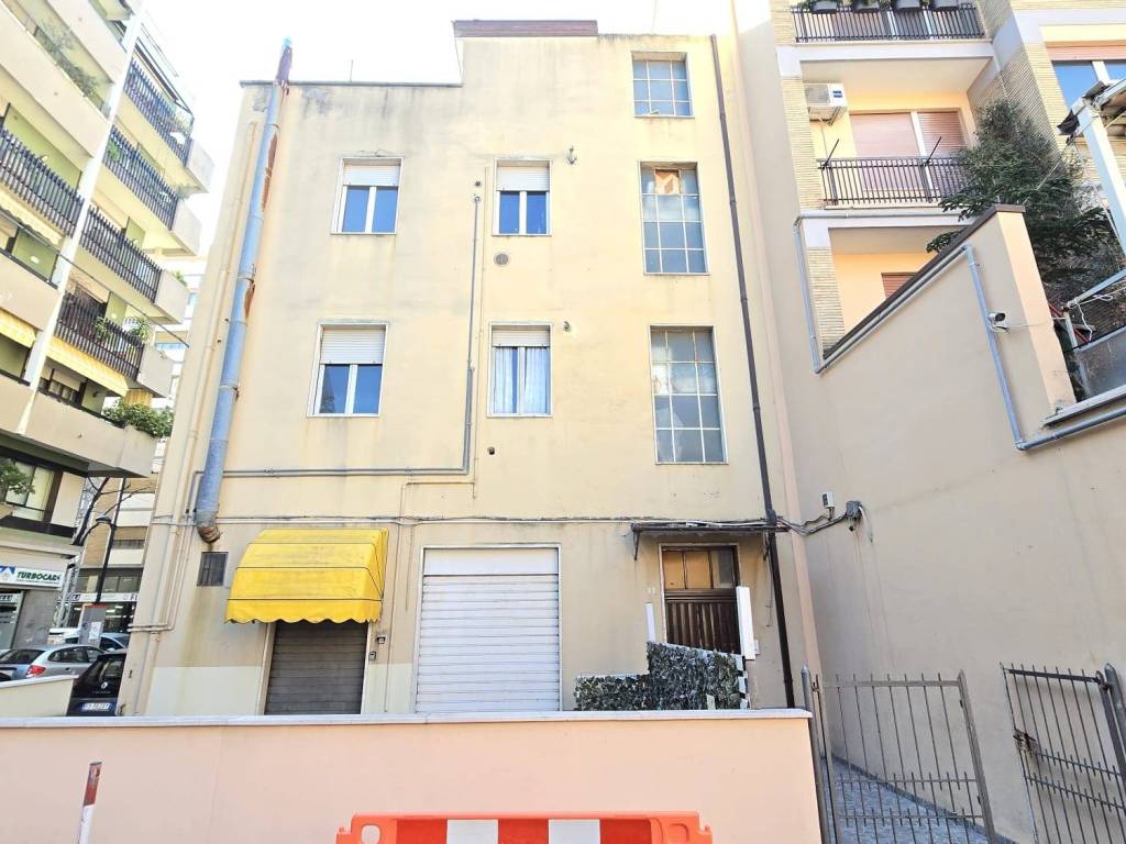Casa indipendente a Pescara in Via Michelangelo Castagna, 5 - Foto 2
