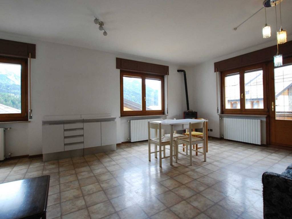 Appartamento a Lozzo di cadore in Via Dante Alighieri - Foto 2