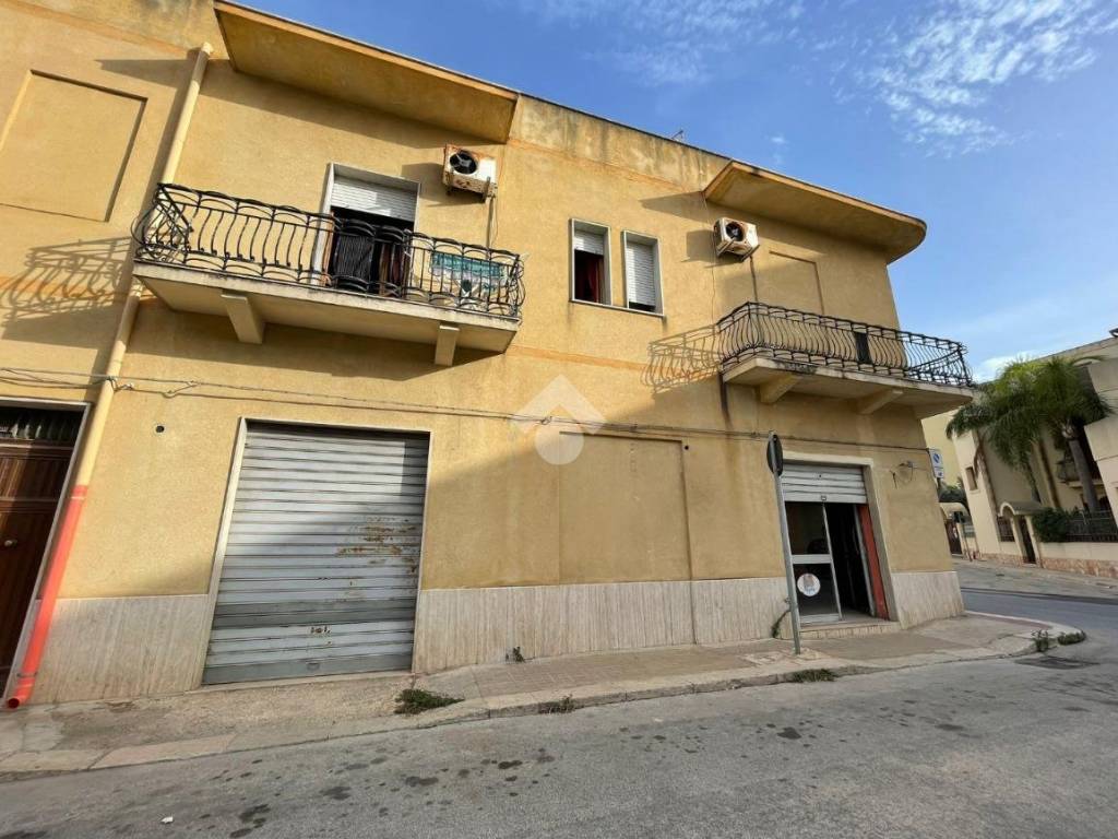 Box / garage a Erice in Via Verona, 2 - Foto 2