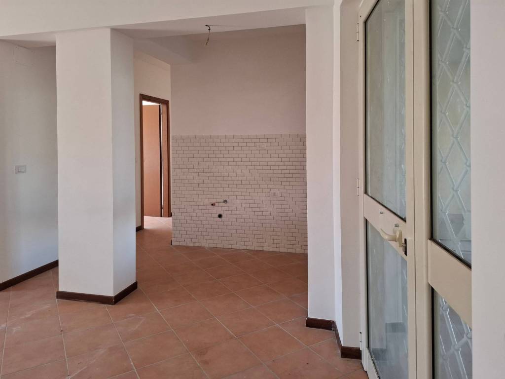 Appartamento a Latina in Via Menotti Garibaldi - Foto 5