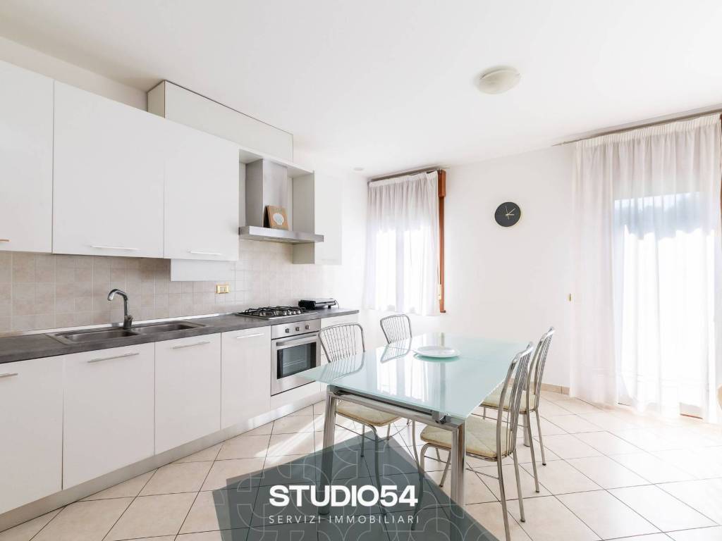 Appartamento a Jesolo in Via Andrea Bafile, 150 - Foto 3
