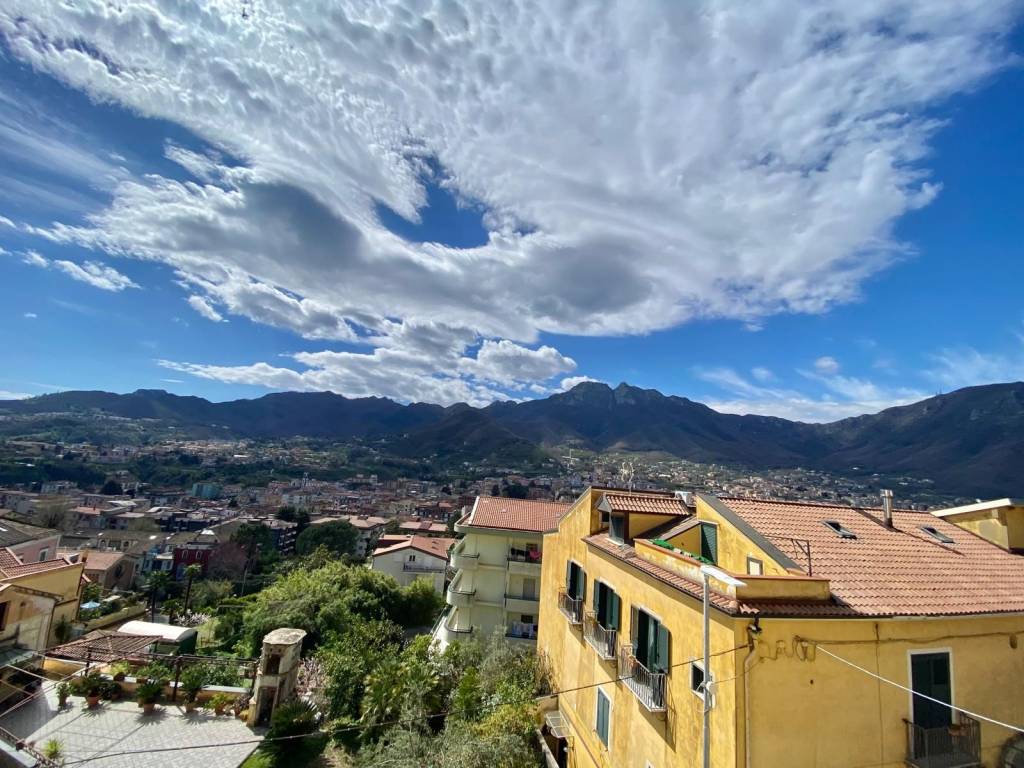 Appartamento a Cava de' tirreni in Via Oreste di Benedetto - Foto 3
