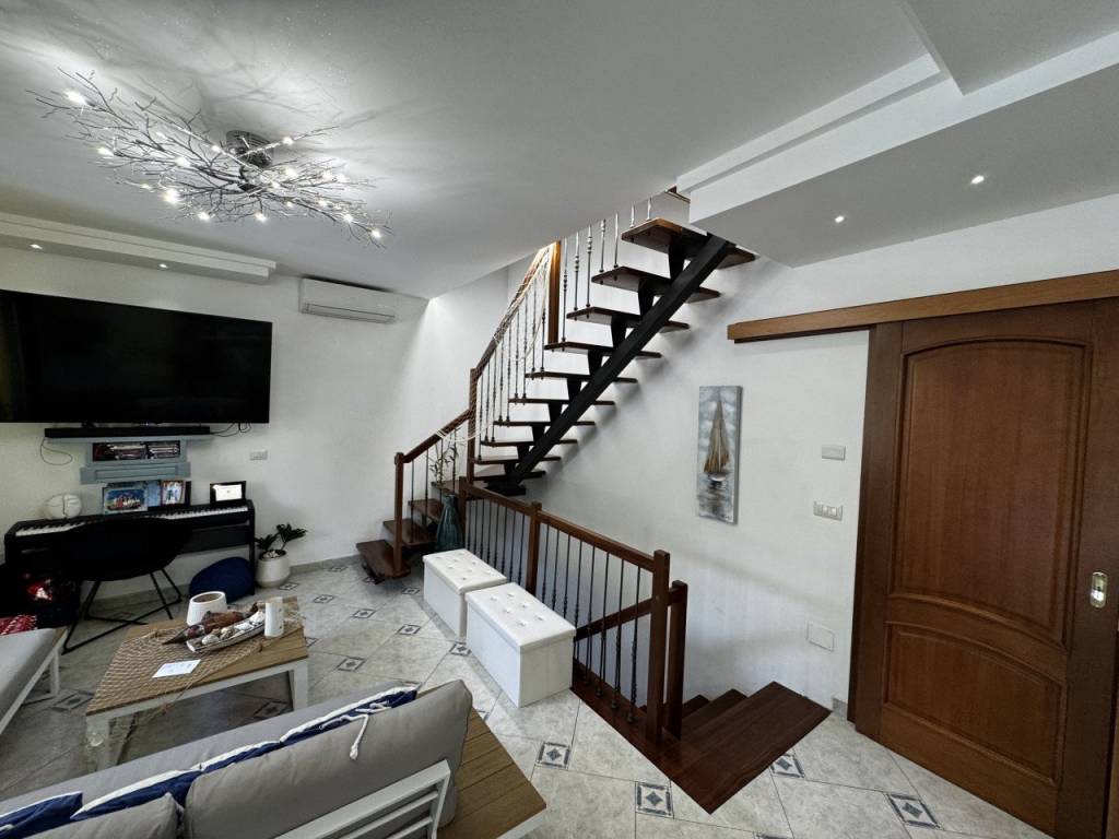 Casa indipendente a Milazzo in VIA NETTUNO, 127 - Foto 4