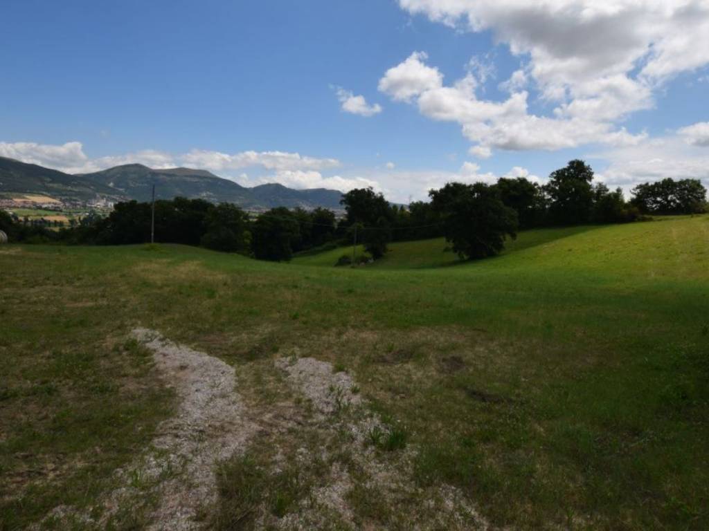 Terreno a Gubbio in Via Camillo Benso Conte Di Cavour - Foto 2