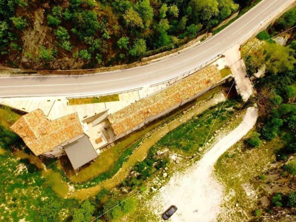 Palazzo / stabile a Gubbio in Via Fosso, 13 - Foto 2