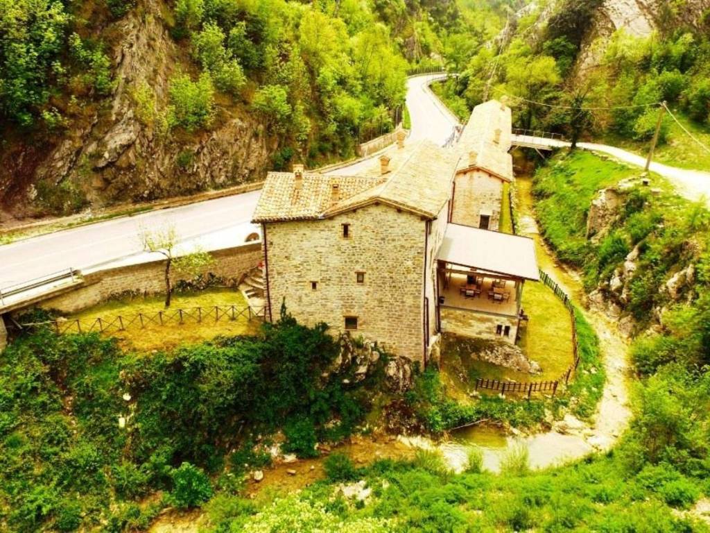 Palazzo / stabile a Gubbio in Via Fosso, 13 - Foto 5