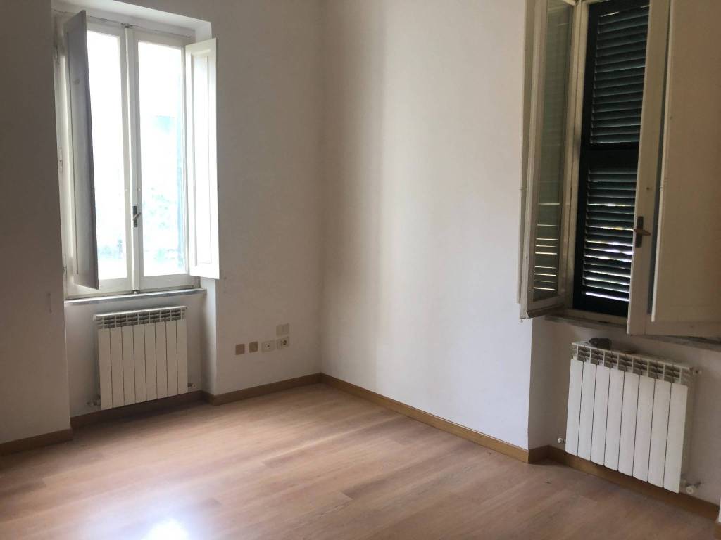 Appartamento a Perugia in Viale Pompeo Pellini - Foto 4