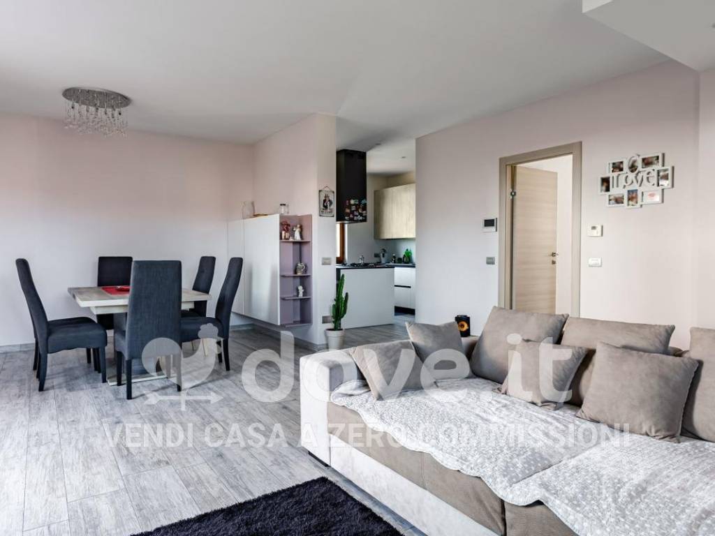 Villa a Luino in via Campaccio, 12 - Foto 4