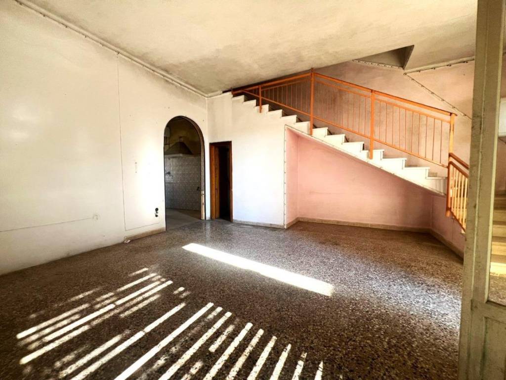 Casa indipendente a Mesagne in Via Cartesio, 1 - Foto 3