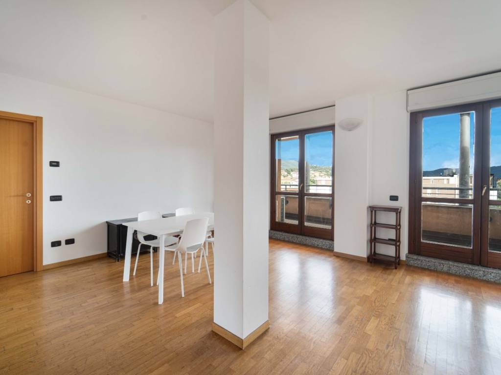 Appartamento a Erba in Corso 25 Aprile - Foto 4