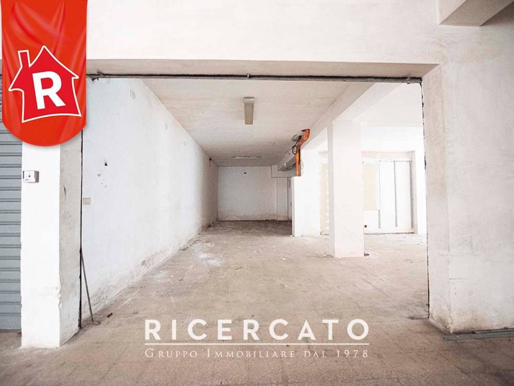 Box / garage a Lecce in Via Lupiae - Foto 4