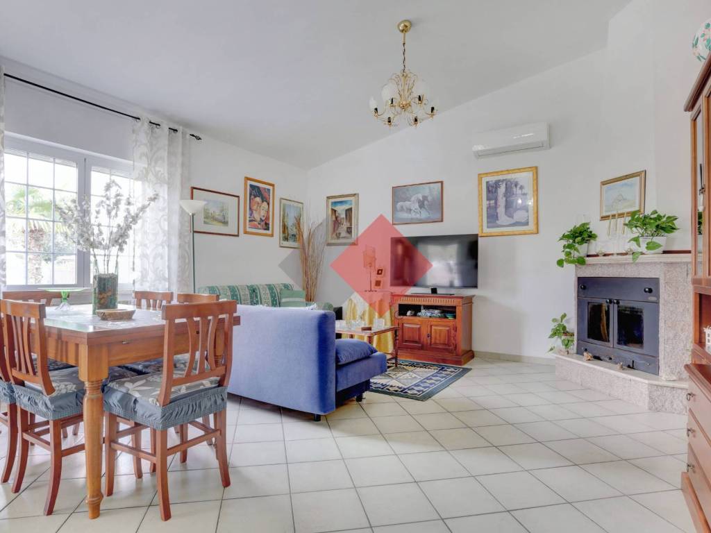 Villa a Latina in Strada Macchia di San Giovanni, 181 - Foto 2