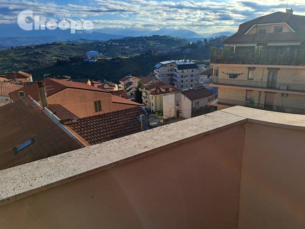 Attico / mansarda a Chieti in Via Leonida e Marcello Mucci - Foto 4